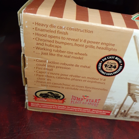 NIB Can Tire 1950's Die Cast Fuel Delivery Collectible Truck $12.50 🇨🇦 ships - Picture 4 of 16